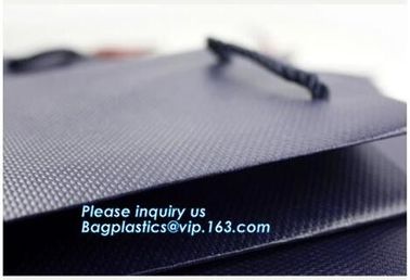 China manufacturer matt lamination christmas gift paper bag with cotton handle,New Design White Handmade Paper Bag pack supplier